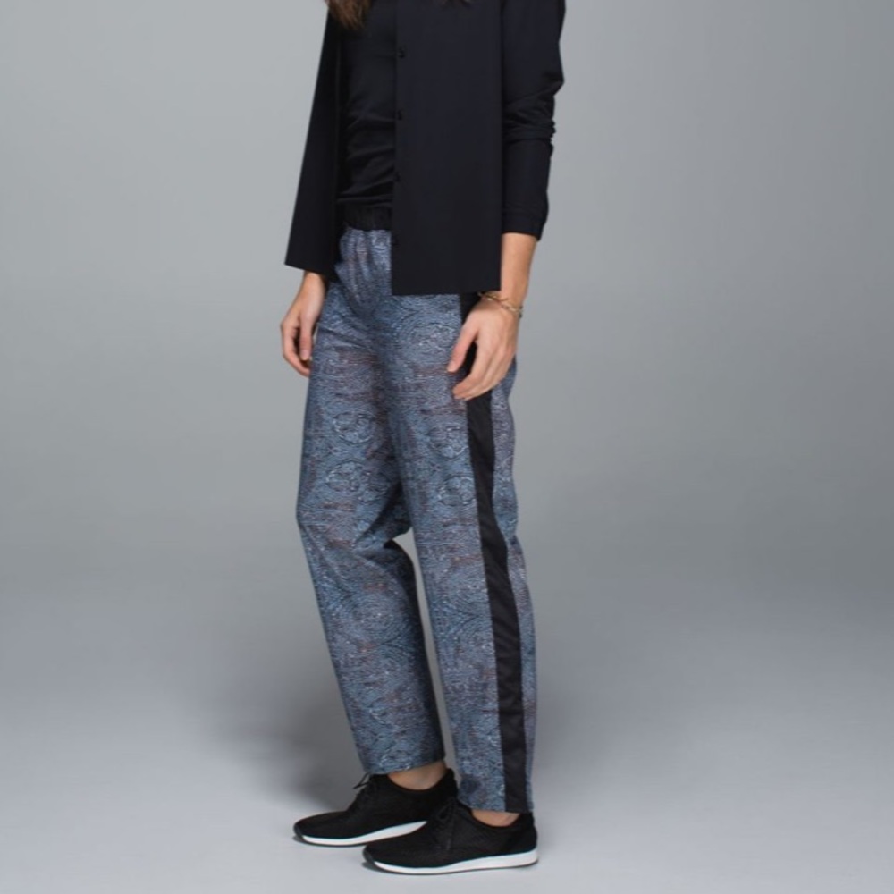 Lululemon Rise And Shine Trouser - Bead Envy/Silver Spoon Multi